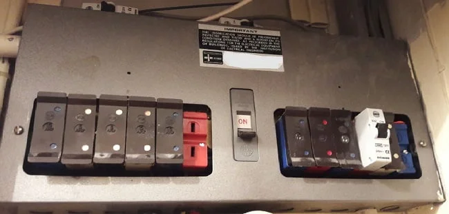 old fashioned fuse box