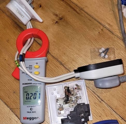 Fault repair in electrical socket Electrical socket fualt repair